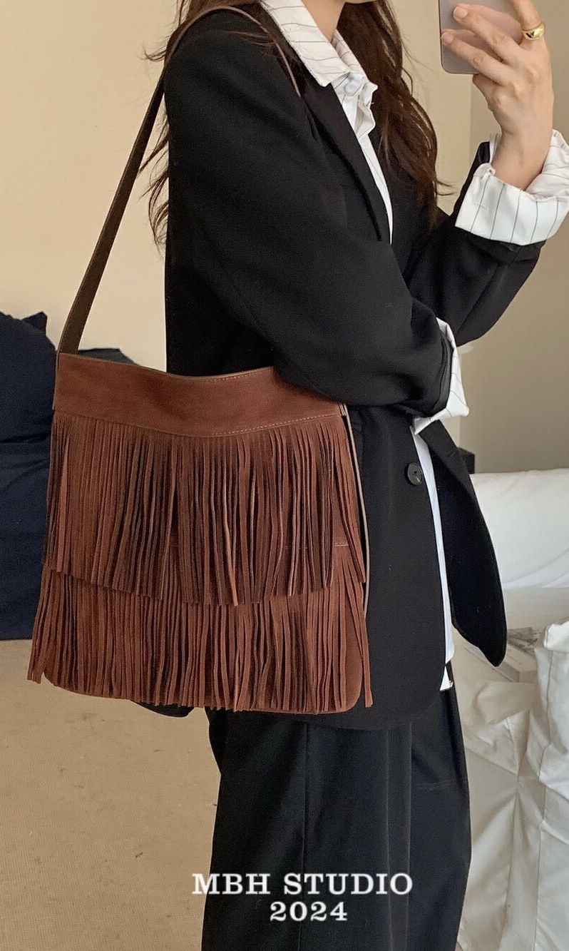 MBH Fringe Suede Trendy Large Capacity Shoulder Tote Bag - Image 4