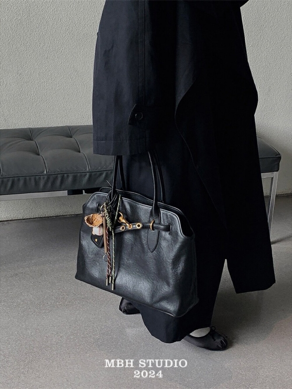 MBH Top-Grain Cowhide Maillard Shell Bag Large-Capacity Commuter Shoulder Handbag - Image 2