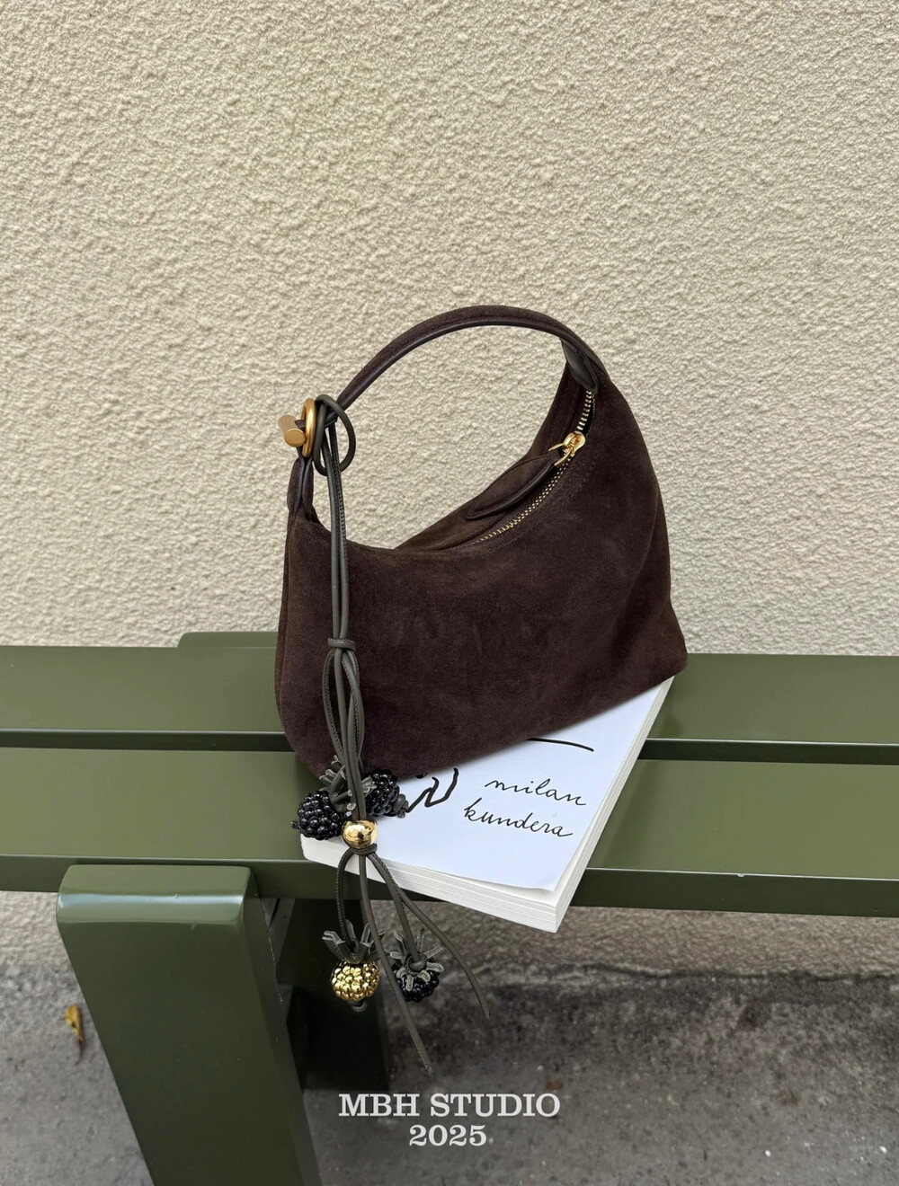 MBH Top-Grain Nubuck Leather Hobo Bag Retro Lunchbox Style Fall Winter Minimalist Handbag with Shoulder Strap - Image 4