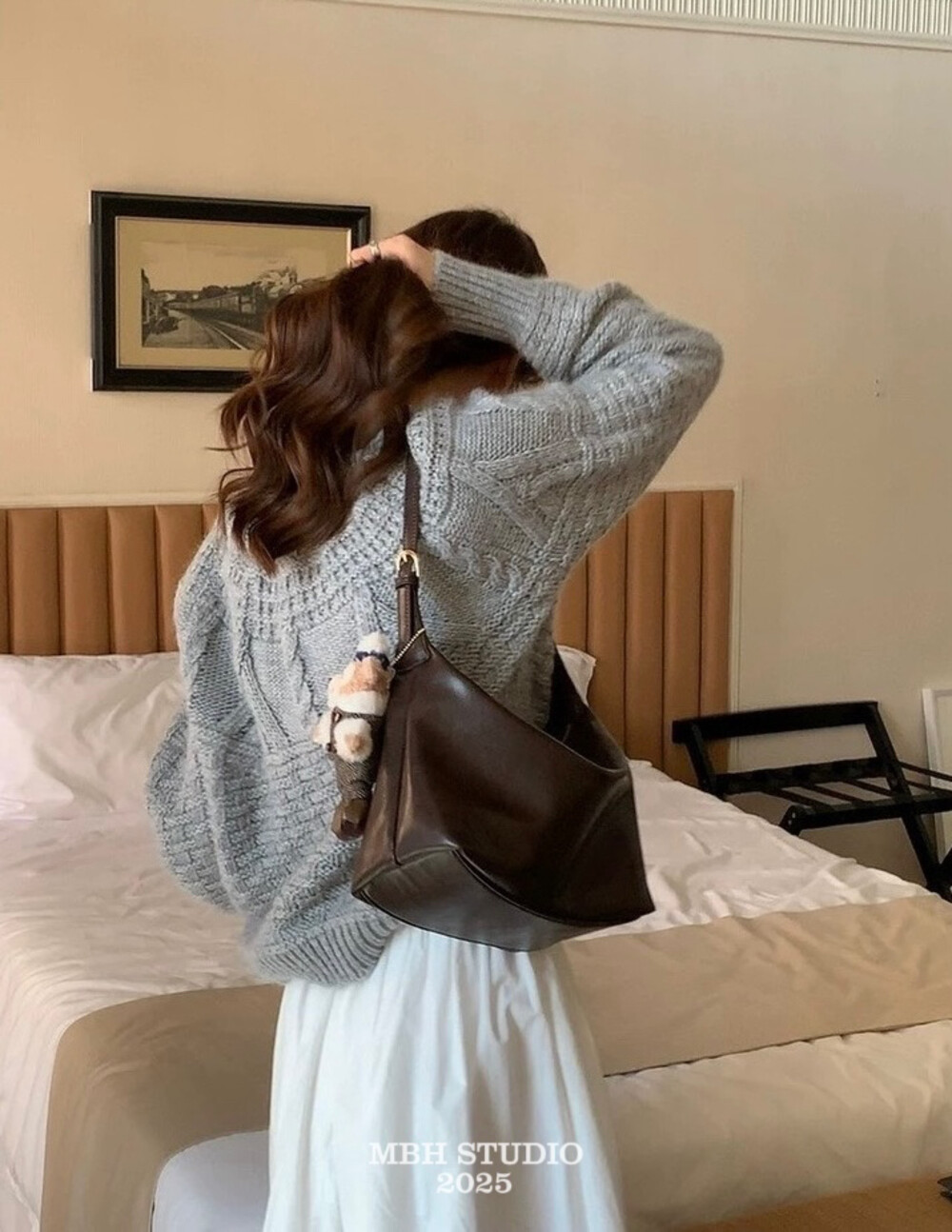 mbh-top-grain-vegetable-tanned-leather-hobo-bag-relaxed-large-capacity-commuter-crossbody-shoulder-bag-with-strap