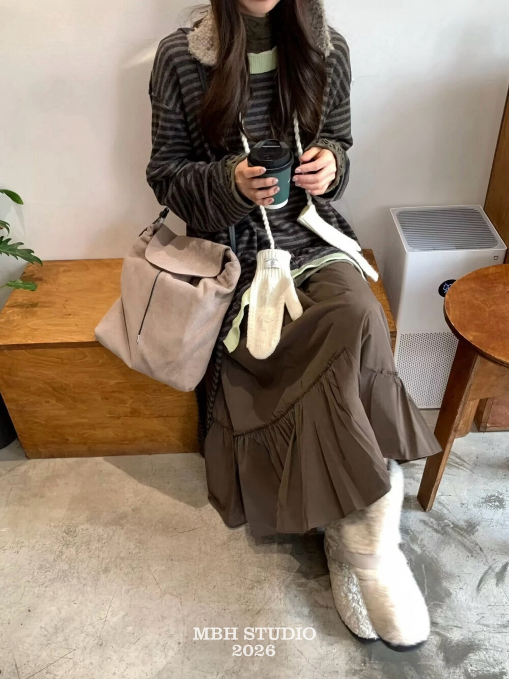 MBH Top Grain Nubuck Leather Drawstring Hobo Bag Large Capacity Shoulder Crossbody - Image 4